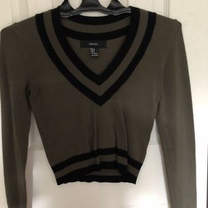 Long sleeve green top